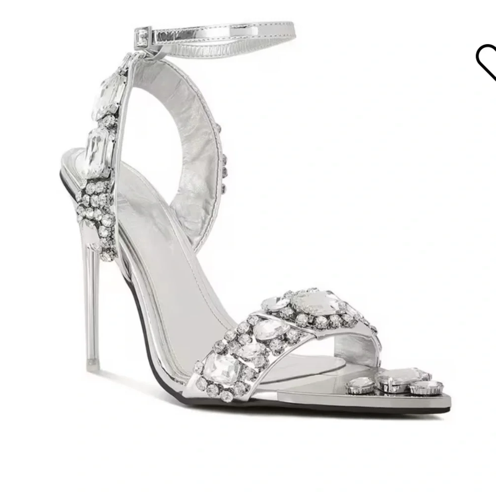 Jewelled heels NWT in box - Picture 9 of 14